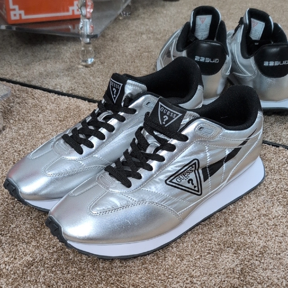 GUESS Men's Dorion Sneaker 